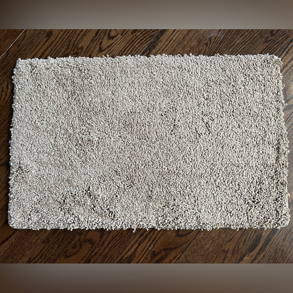 (3) 27.5inches x 17 inches Beige/Brown Shaggy Rug/Mat